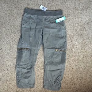 Cargo Capri Pant